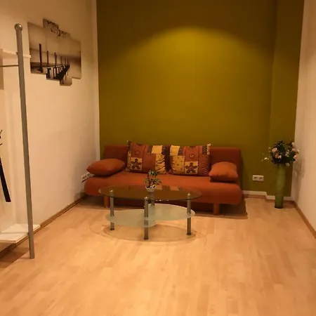 Harras Apartment *